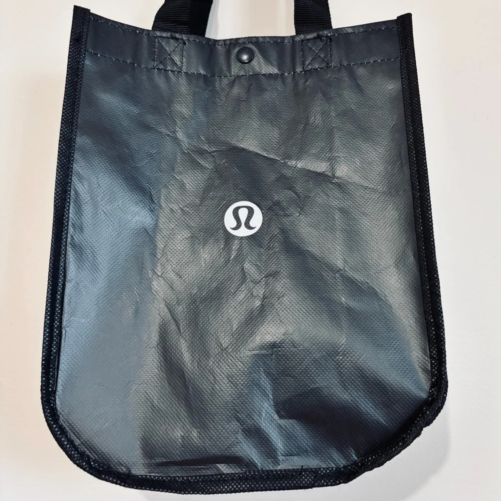 lululemon athletica Holiday Special Edition Small Reusable Tote Carryall Gym Bag
